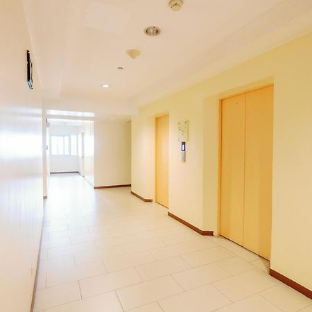 Cozy 2-Bedroom At South Of Market Soma Bgc Near Sm Aura, Market! Market! & Bonifacio High Street Taguig Bagian luar foto