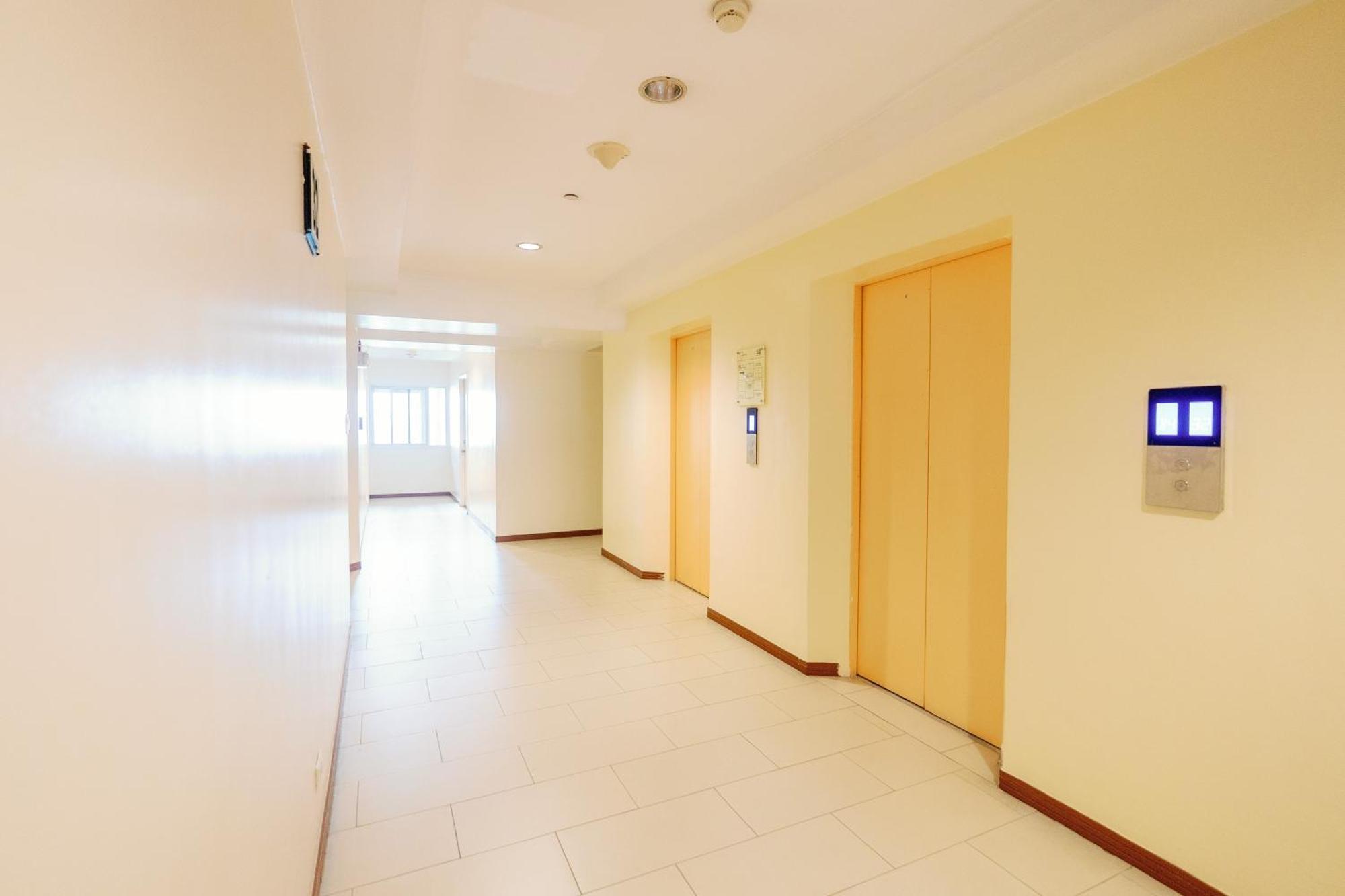Cozy 2-Bedroom At South Of Market Soma Bgc Near Sm Aura, Market! Market! & Bonifacio High Street Taguig Bagian luar foto