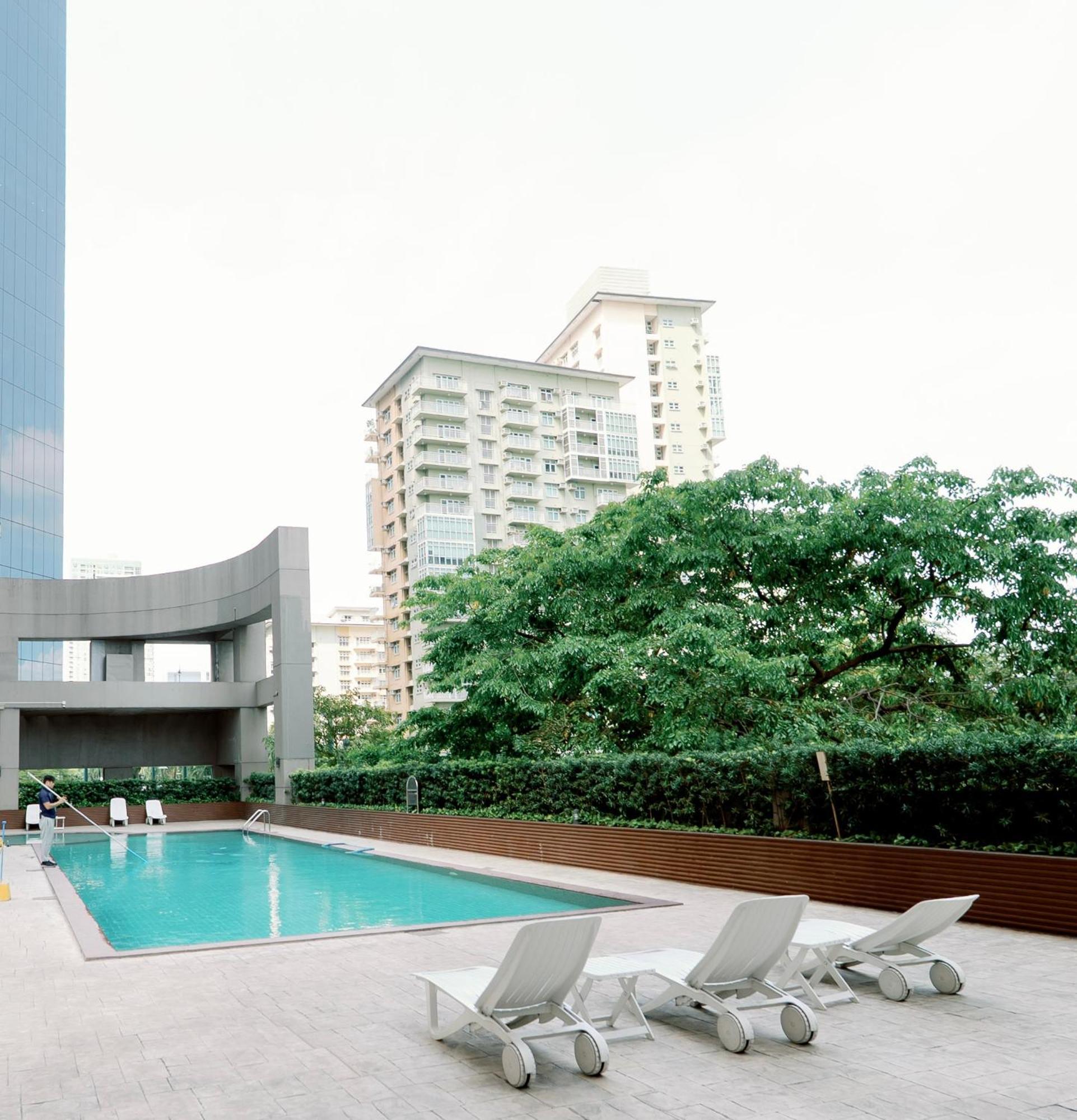 Cozy 2-Bedroom At South Of Market Soma Bgc Near Sm Aura, Market! Market! & Bonifacio High Street Taguig Bagian luar foto