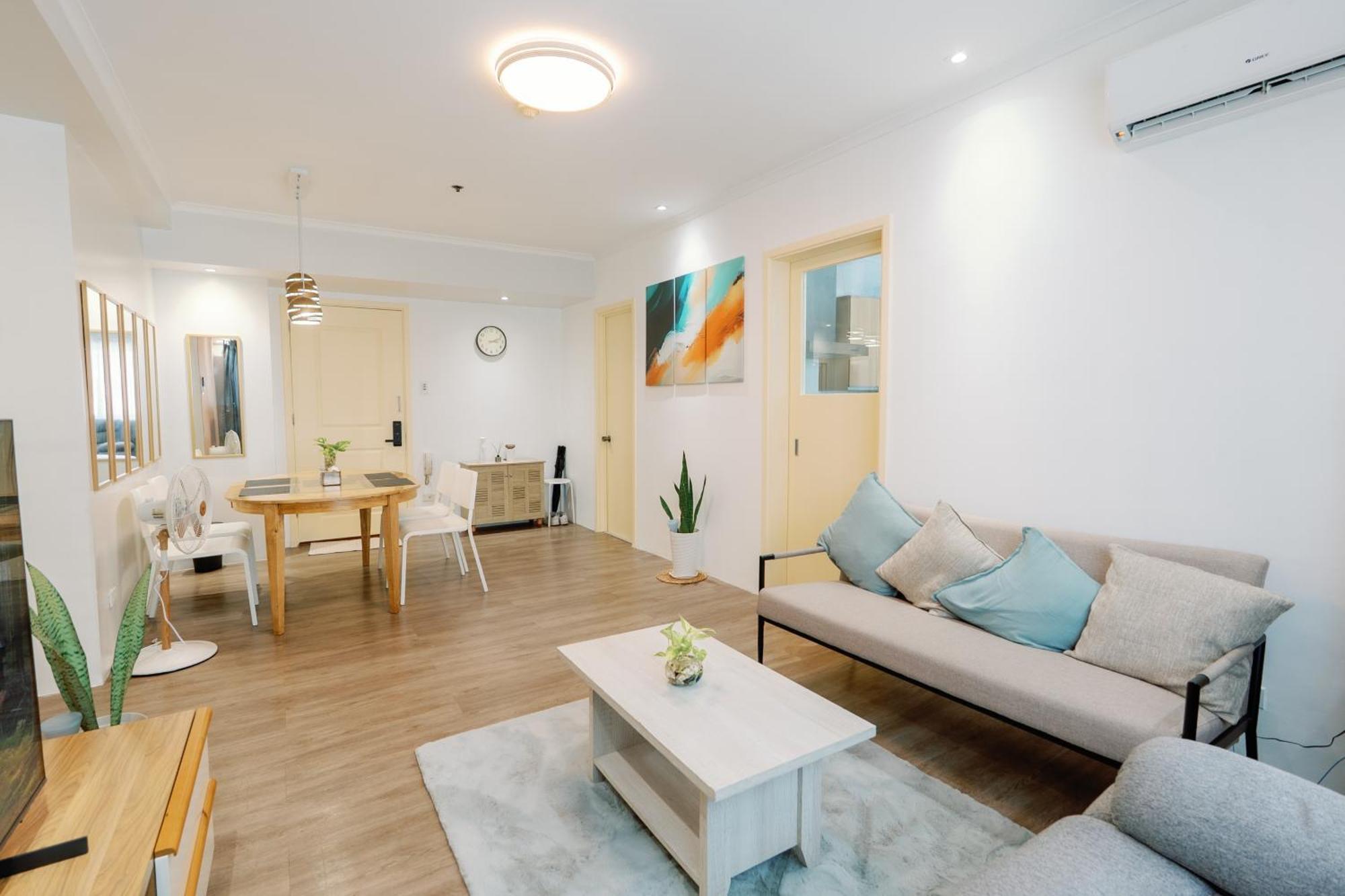 Cozy 2-Bedroom At South Of Market Soma Bgc Near Sm Aura, Market! Market! & Bonifacio High Street Taguig Bagian luar foto
