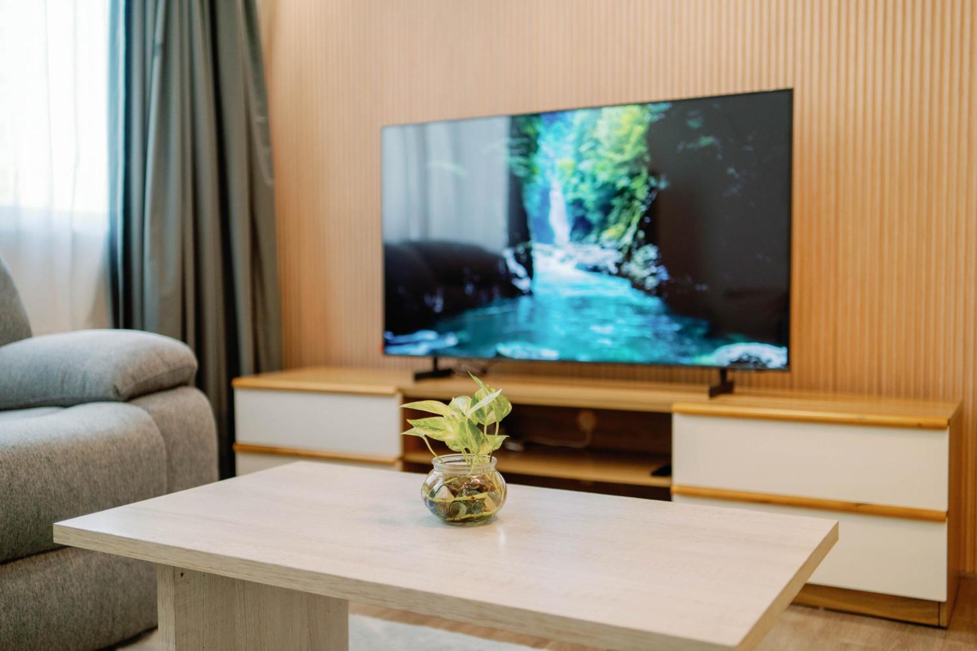 Cozy 2-Bedroom At South Of Market Soma Bgc Near Sm Aura, Market! Market! & Bonifacio High Street Taguig Bagian luar foto